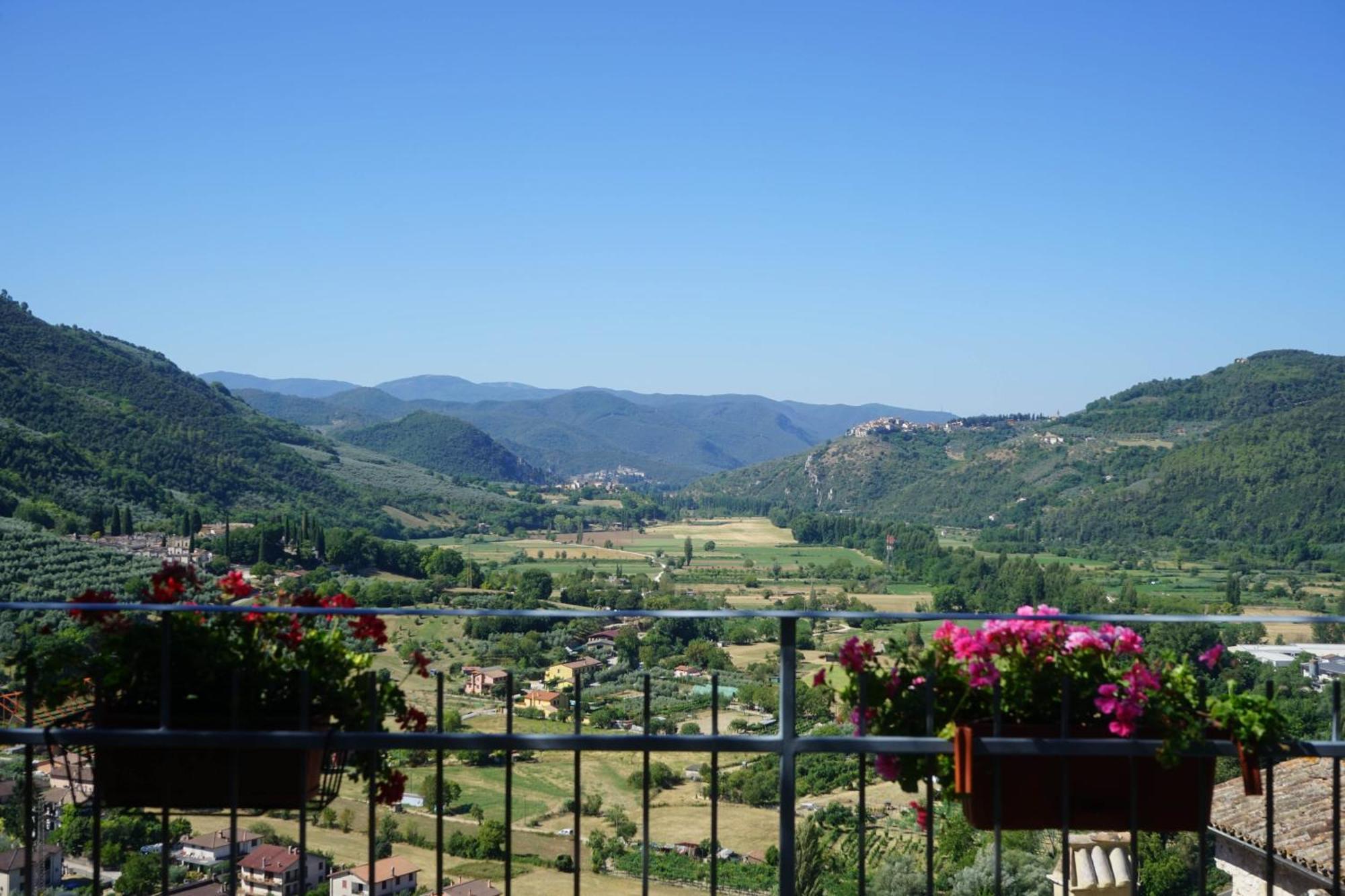 Le Rocche Valnerina Residence Ferentillo Exterior photo