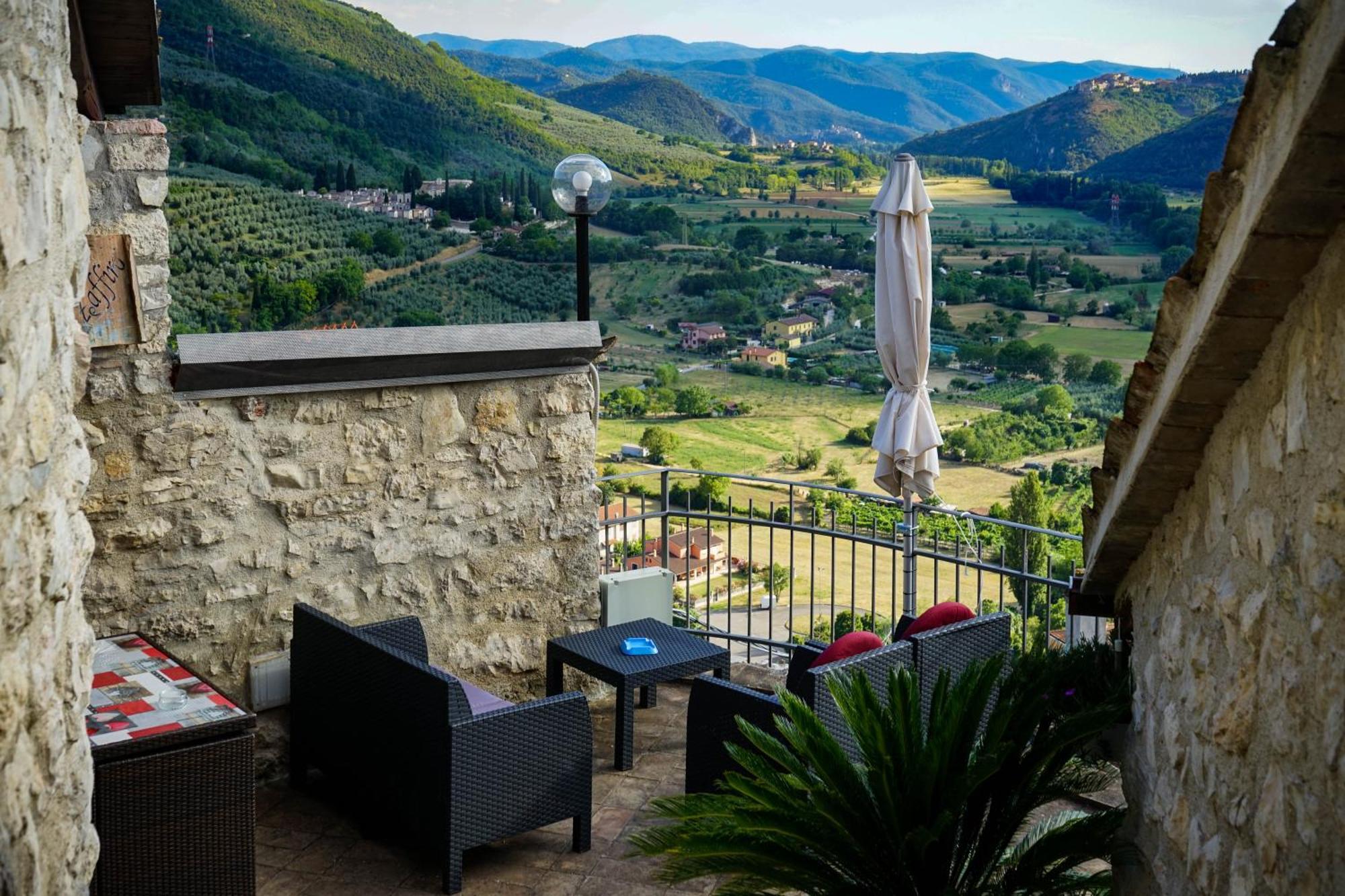 Le Rocche Valnerina Residence Ferentillo Exterior photo